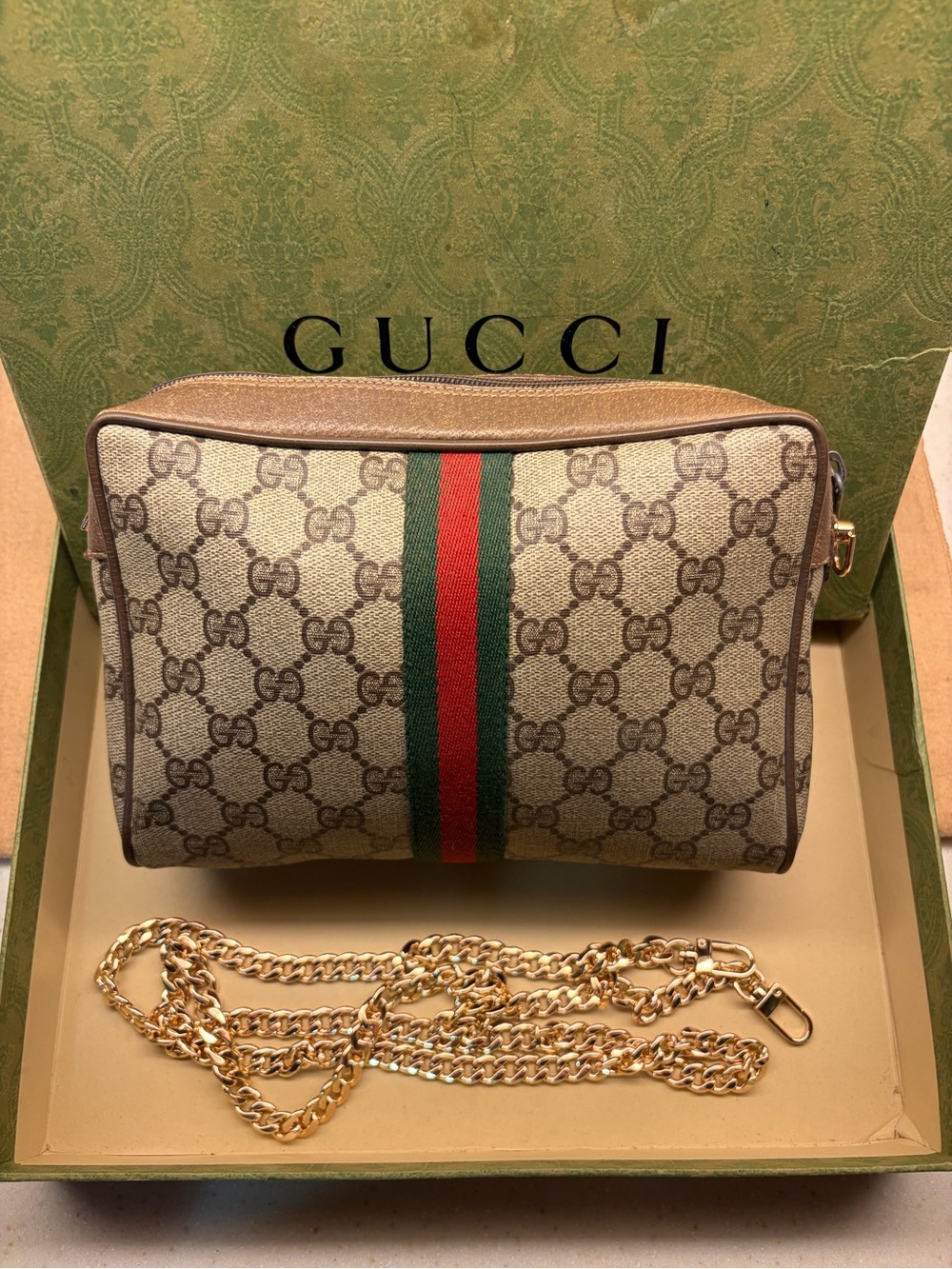 Gucci GG Supreme Crossbody